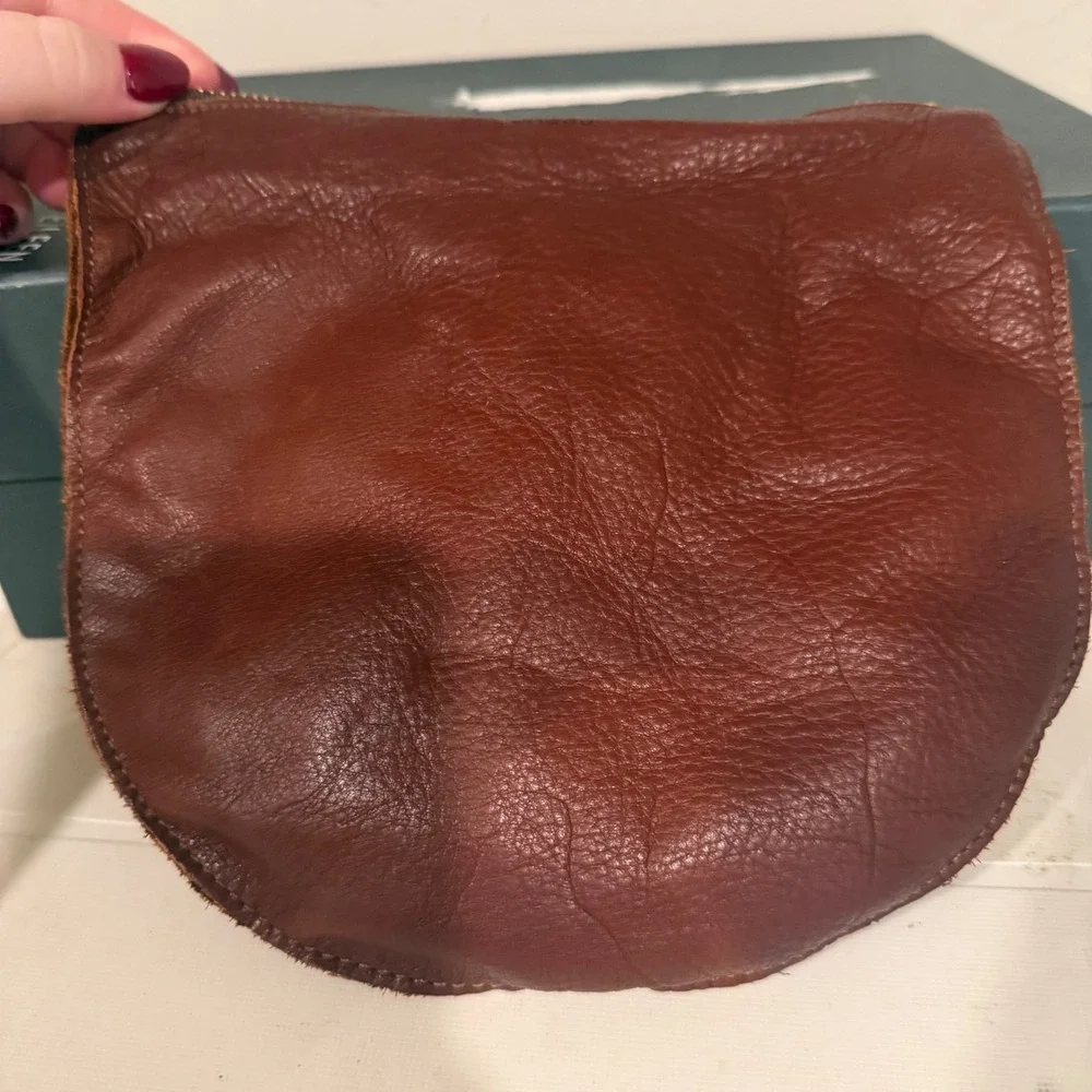 Baggu Leather Pouch Women OS Brown Excellent Milled Leather Made in USA Zipper